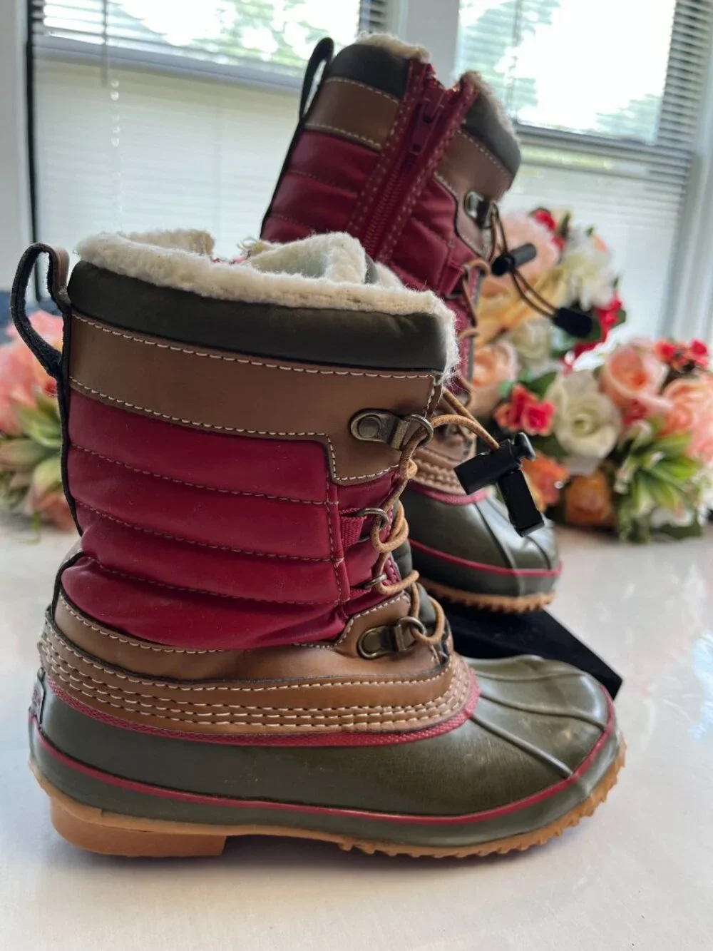 Lands’ End Kids Snow Boots Size 2M Red Olive Brown